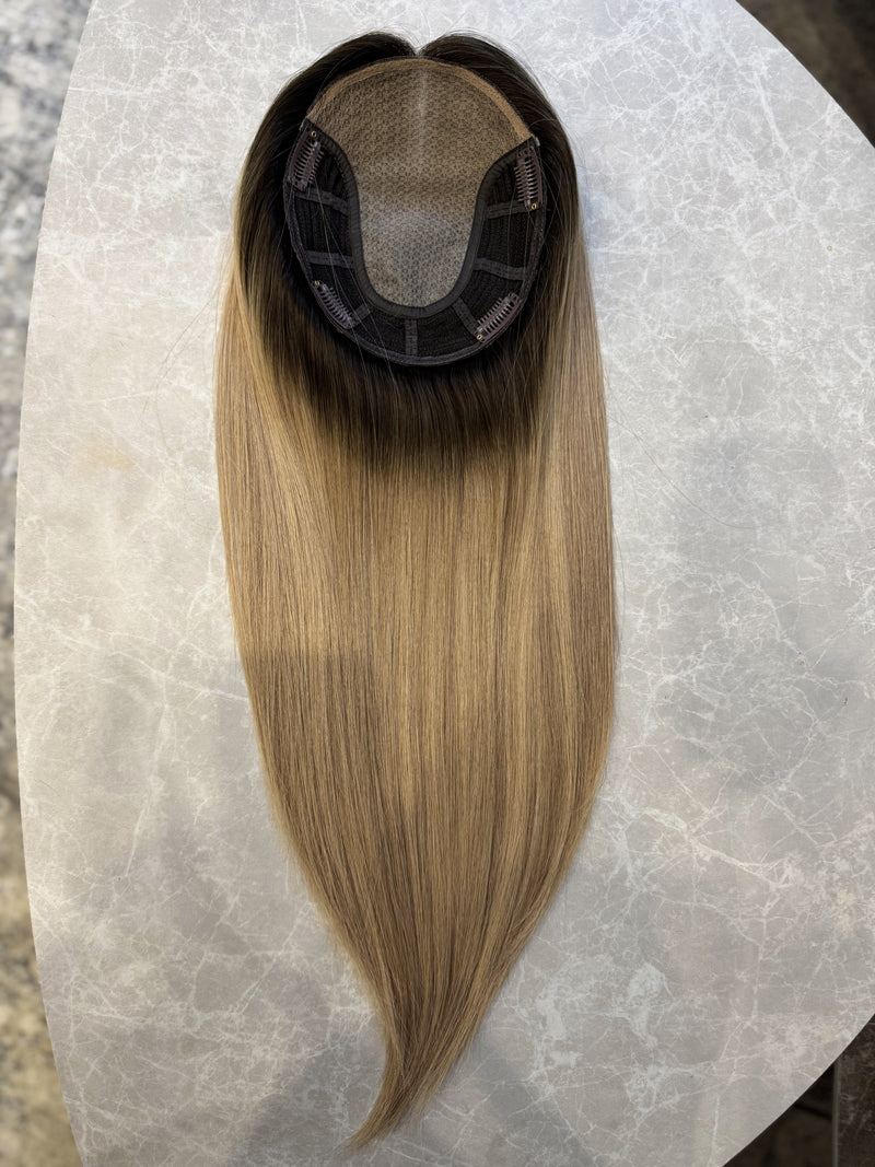 Sötétszőke balayage pepi paróka